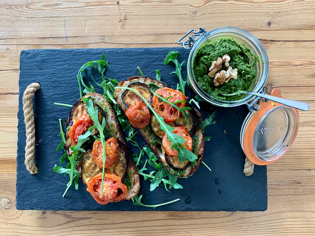 Plant-based Kale & Herb Pesto without pine nuts