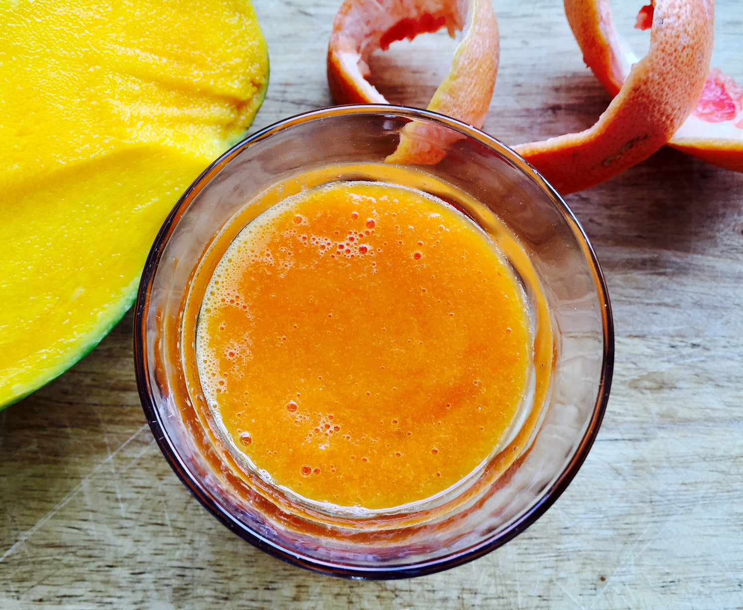 Summer Juice with carrot, grapefruit & mango