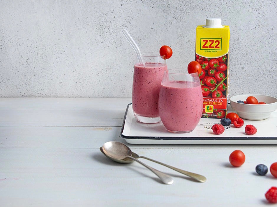 Healthy Berry Tomato Smoothie