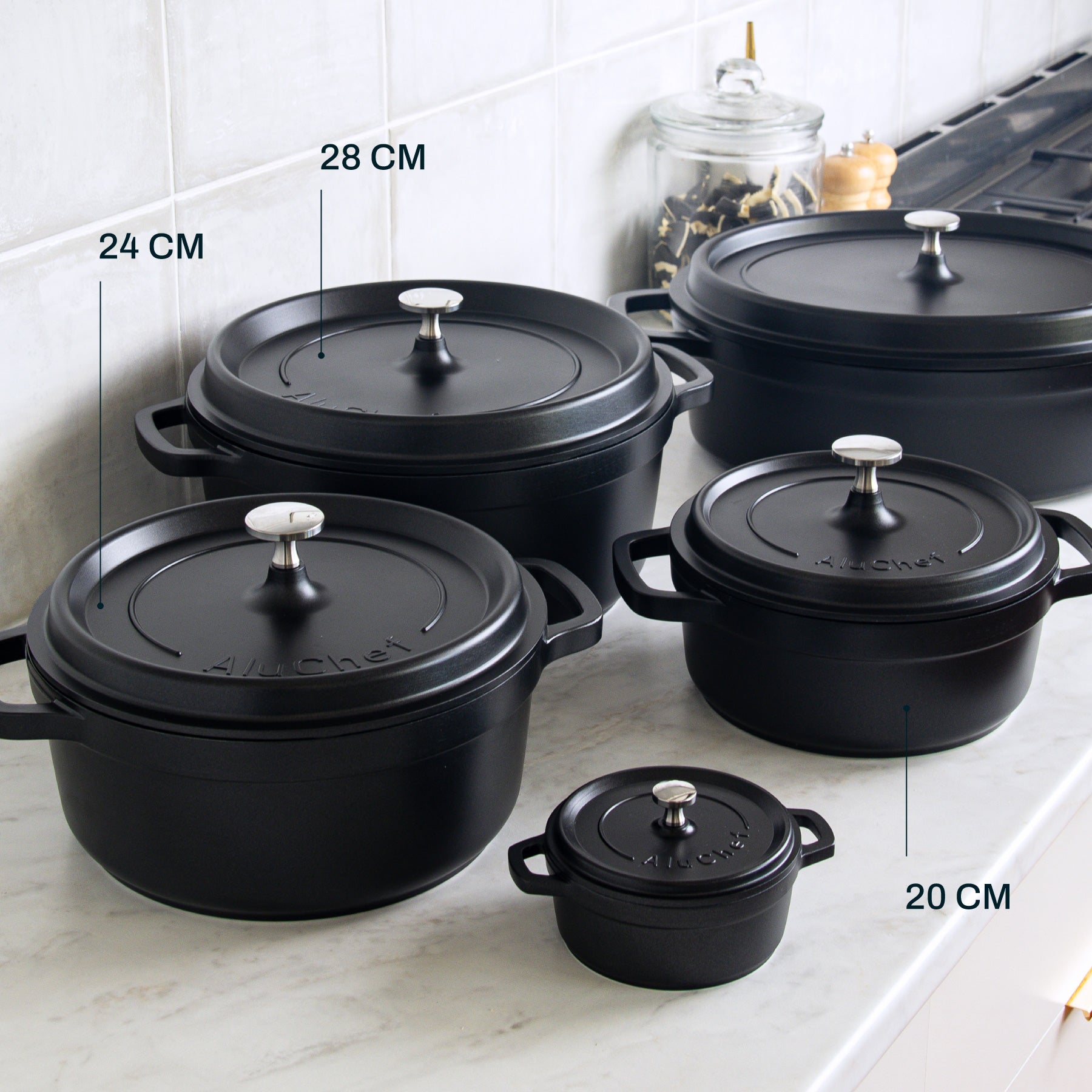 Round Casserole Pot with Lid