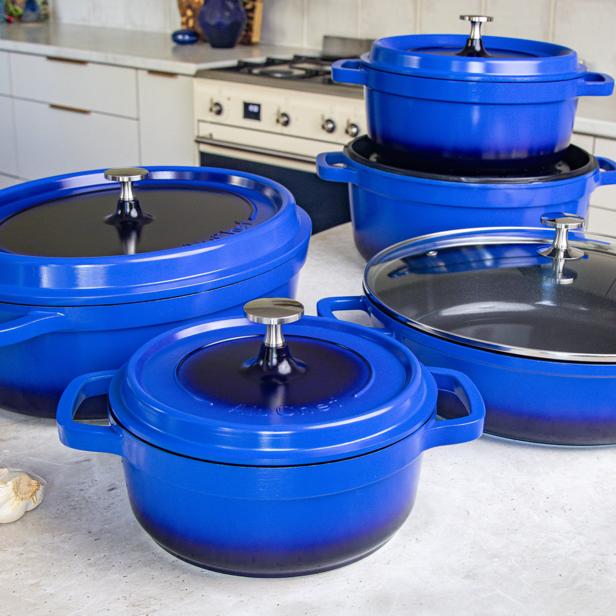 Round Casserole Pot with Lid