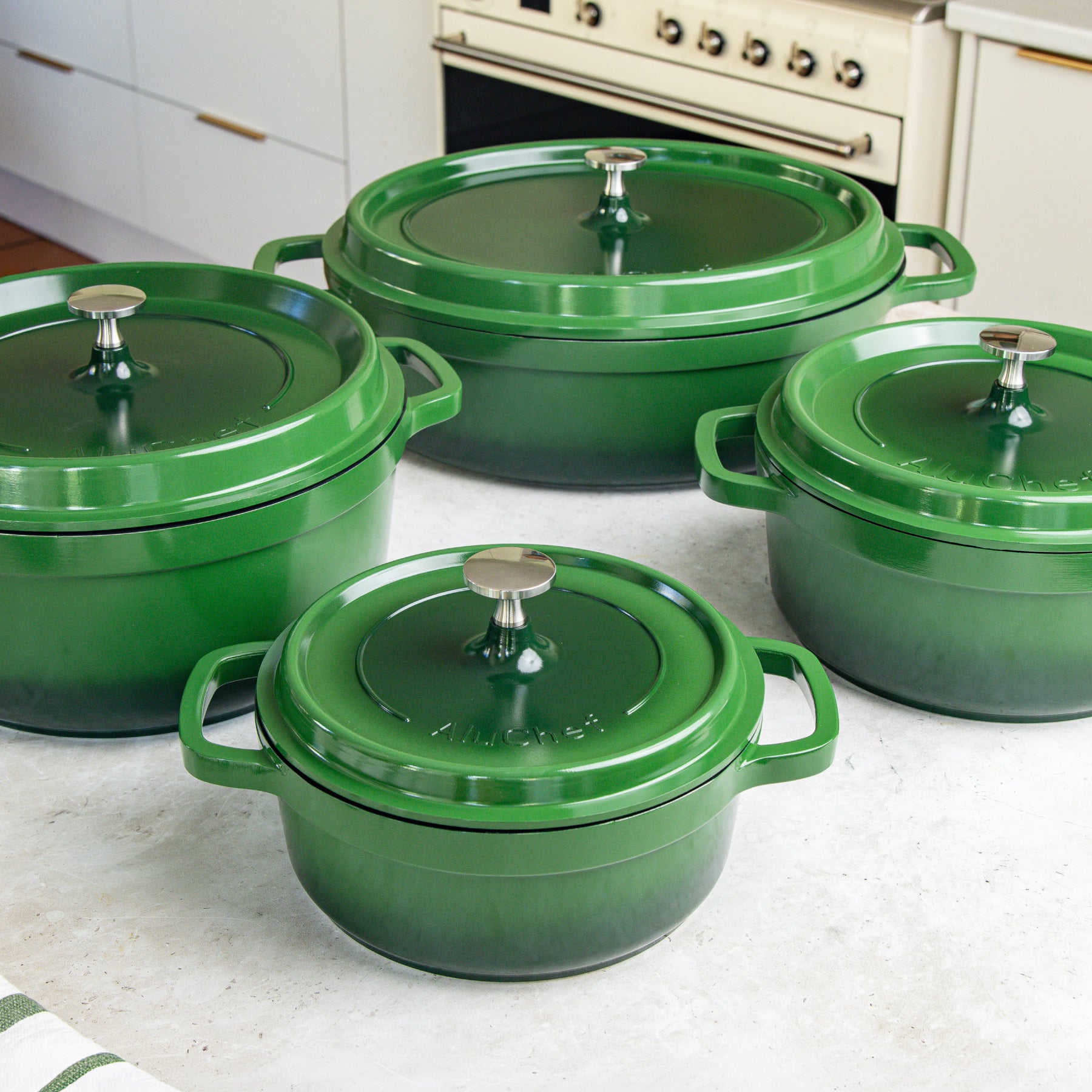 Round Casserole Pot with Lid