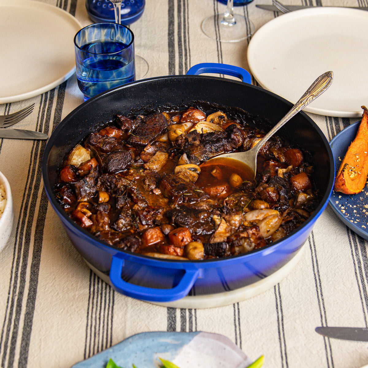 Shallow Casserole with Glass Lid